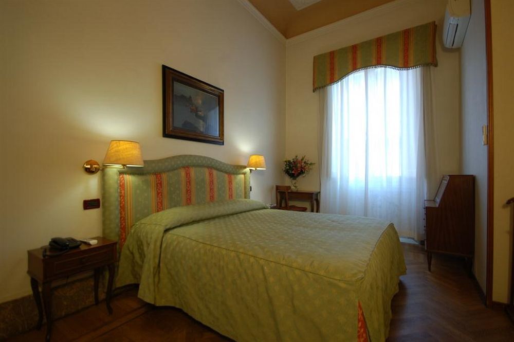 Hotel Ely Viareggio Exterior photo