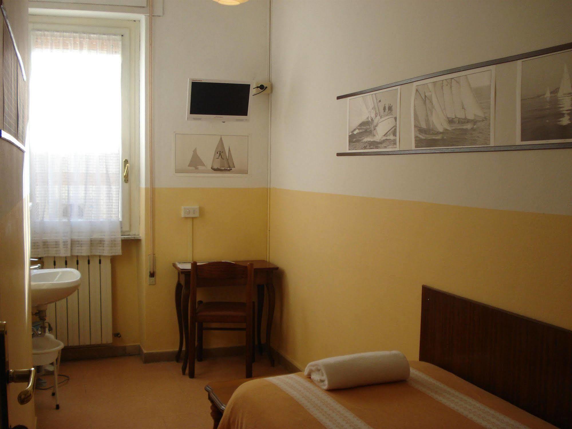 Hotel Ely Viareggio Exterior photo