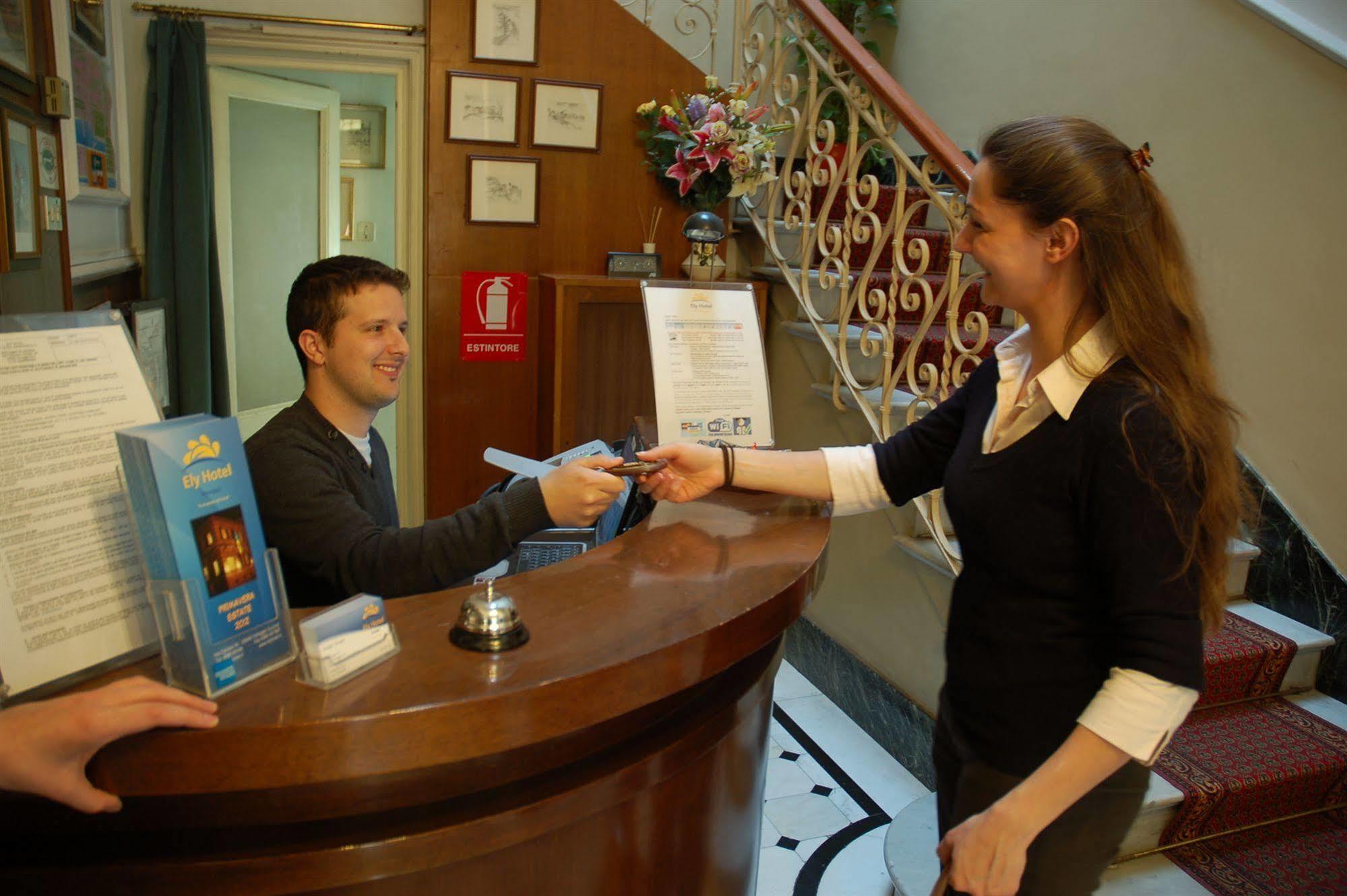Hotel Ely Viareggio Exterior photo